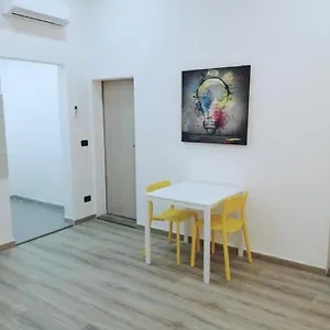 Nuovo A 1 Minuto Dal Porto Appartement