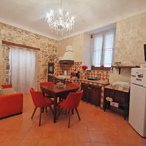 Kito Ortigia Holiday home